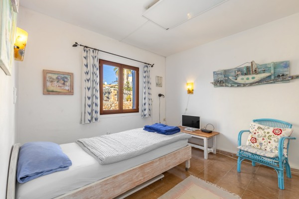 Mediterrane Villa mit Südwestausrichtung direkt am Meer in Cala Figuera Bild 11