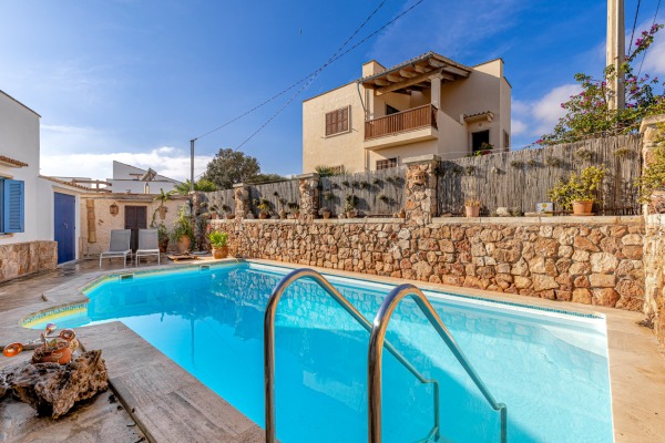 Mediterrane Villa mit Südwestausrichtung direkt am Meer in Cala Figuera Bild 12