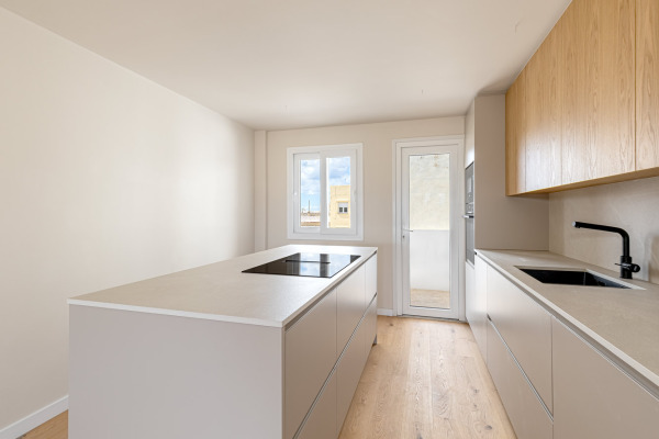 Umfassend modernisiertes Apartment in begehrter Lage von El Molinar/ Portixol Bild 5