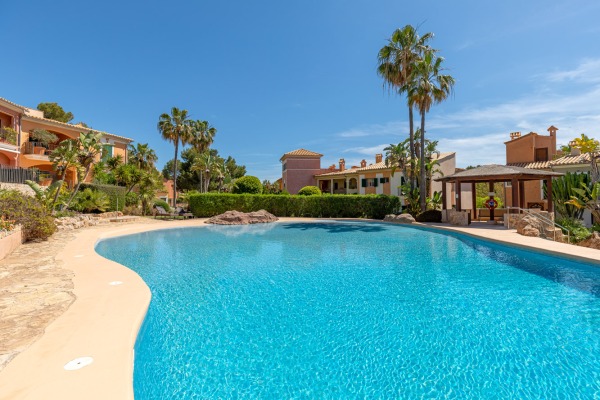 Mediterrane Garten-Wohnung mit Südterrasse im Golf Santa Ponsa Bild 2