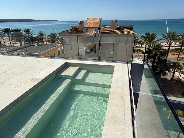 Neues Penthouse mit privatem Pool in Strandlage an der Playa de Palma