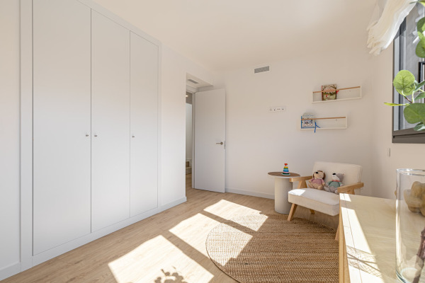 Neubau Doppelhaushälften mit privatem Pool und Teilmeerblick Bild 10