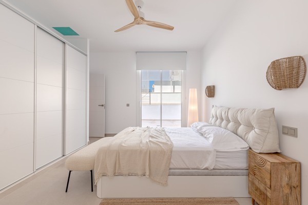 Neuwertiges Apartment mit privatem Pool zur Langzeitmiete Bild 9