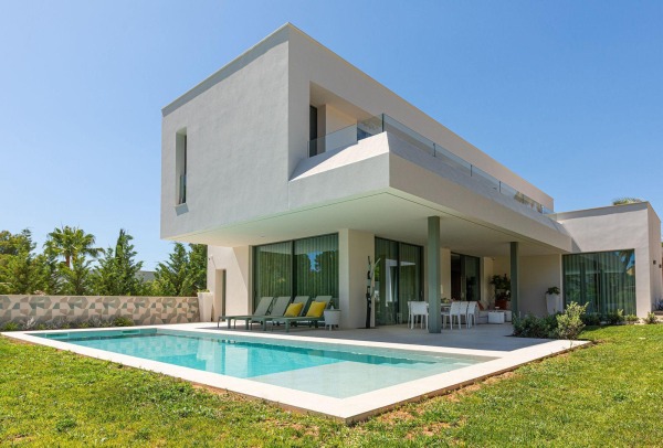 Moderne Luxus-Neubauvilla in begehrter Lage von Santa Ponsa im Südwesten Bild 2