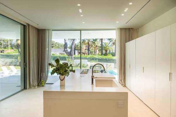 Moderne Luxus-Neubauvilla in begehrter Lage von Santa Ponsa im Südwesten Bild 7