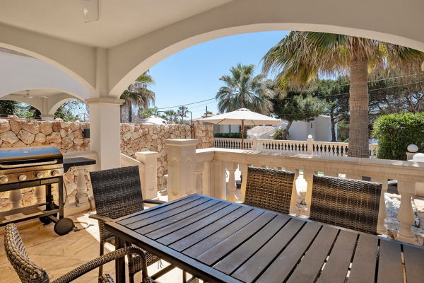 Doppelhaus mit zwei Wohneinheiten und gemeinsamem Pool in Cala Pi Bild 5