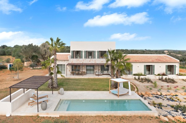 Exklusive Neubaufinca im modernen Stil in Ses Salines im Südosten Mallorcas