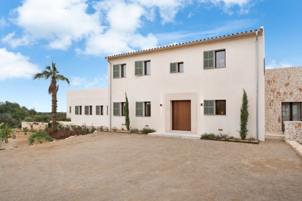 Exklusive Neubaufinca im modernen Stil in Ses Salines im Südosten Mallorcas Bild 3