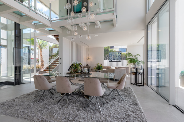 Exklusive Luxusvilla in 1. Meereslinie oberhalb Port Adriano Bild 3