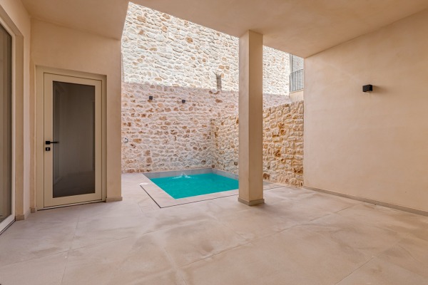 Hochwertig saniertes Stadthaus mit Pool im Zentrum von Santanyí Bild 6