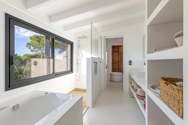 Exklusive Doppelhaushälfte mit Ferienvermietlizenz und Teilmeerblick Bild 11