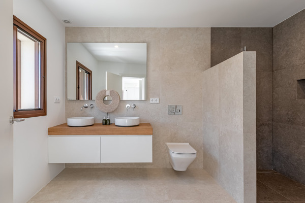 Modernes Stadthaus mit Pool und Garage in El Molinar Bild 6