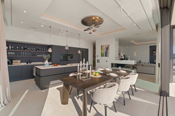 Luxuriöser Villen-Neubau mit unvergleichlichem Blick über Cala Llamp Bild 10