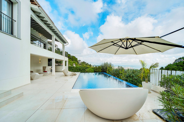 Modernisierte, mediterrane Villa in exklusiver Wohnlage in Son Vida Bild 4