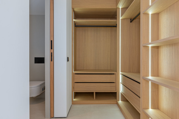 Modernes, komplett saniertes Apartment in erster Meereslinie von Portixol Bild 10