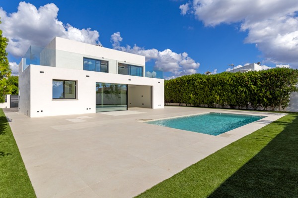 Neue, moderne Villa zum Erstbezug in Bahia Grande Bild 2