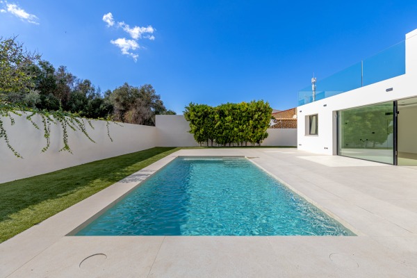 Neue, moderne Villa zum Erstbezug in Bahia Grande Bild 3