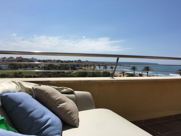 Penthouse-Wohnung mit Meerblick an der Strandpromenade von Ciudad Jardin Bild 2
