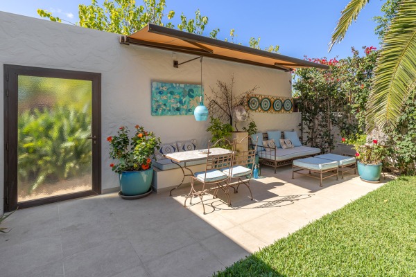 Exklusives Haus mit liebevoll angelegtem Garten und viel Privatsphäre Bild 2