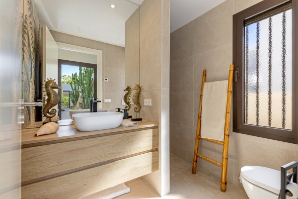 Exklusives Haus mit liebevoll angelegtem Garten und viel Privatsphäre Bild 12