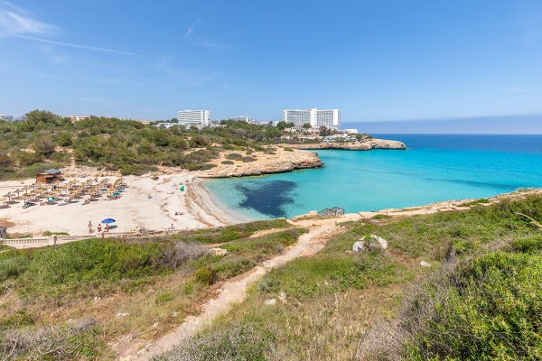 Moderne Neubau Strandvilla in 1. Meereslinie oberhalb der Cala Domingos Bild 10