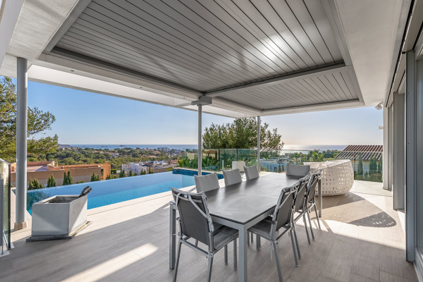 Außergewöhnliche Designer-Villa mit Meerblick in prominenter Wohnlage Bild 4