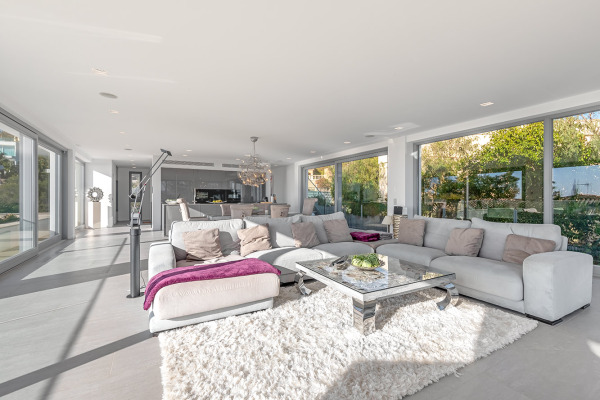 Außergewöhnliche Designer-Villa mit Meerblick in prominenter Wohnlage Bild 6