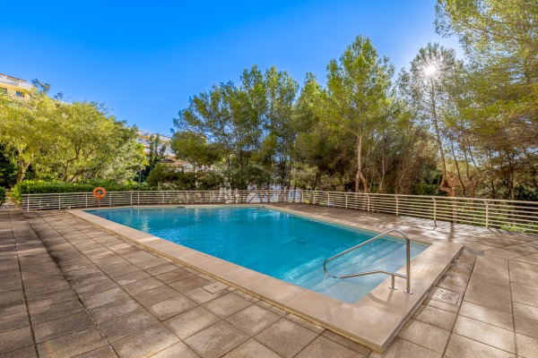 Großzügiges Duplex-Apartment mit privatem Innenhof in Cas Català Bild 3