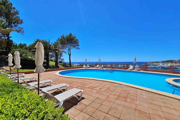 Apartment mit Meerblick in privilegierter Lage direkt am Yachthafen Port Adriano Bild 12