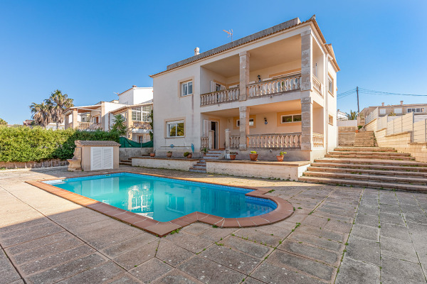 Mediterrane Villa mit viel Potential und Blick in die Bucht von Palma Bild 5
