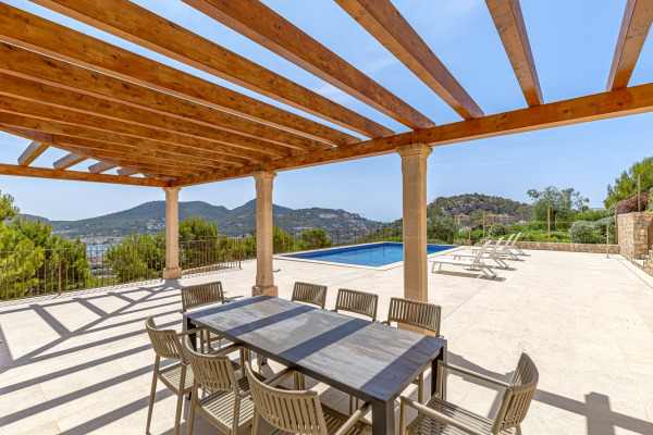 Exklusives Villenanwesen in einzigartiger Lage mit fantastischem Meerblick Bild 4