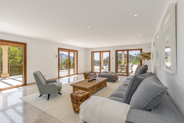 Exklusives Villenanwesen in einzigartiger Lage mit fantastischem Meerblick Bild 7