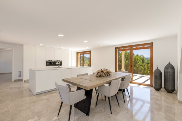 Exklusives Villenanwesen in einzigartiger Lage mit fantastischem Meerblick Bild 8