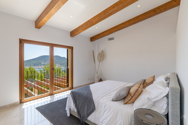 Exklusives Villenanwesen in einzigartiger Lage mit fantastischem Meerblick Bild 9