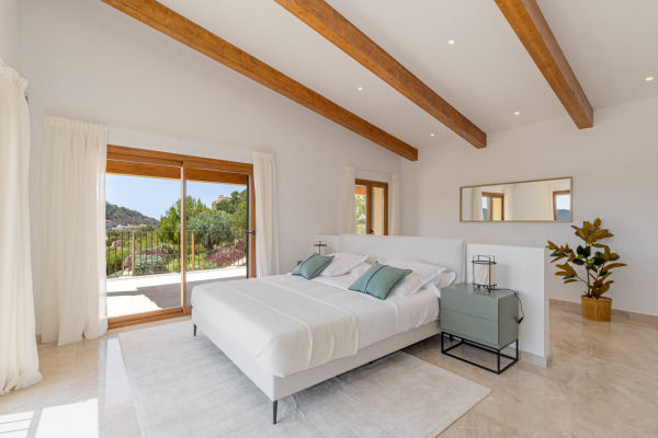 Exklusives Villenanwesen in einzigartiger Lage mit fantastischem Meerblick Bild 11