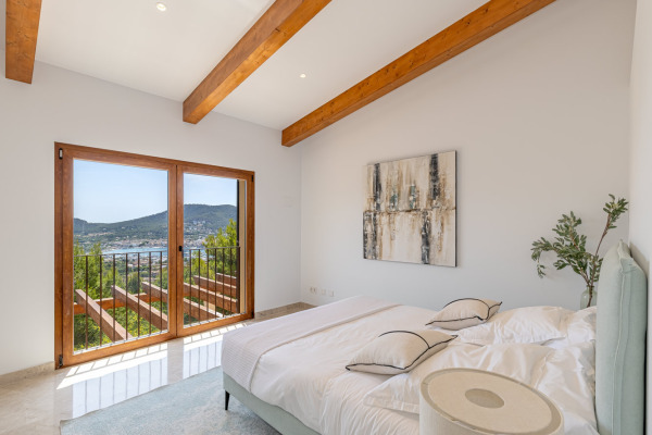 Exklusives Villenanwesen in einzigartiger Lage mit fantastischem Meerblick Bild 12