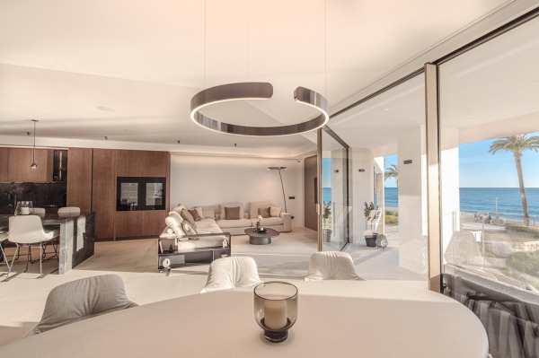 Designer Luxuswohnung direkt an der Promenade in 1. Meereslinie von Portixol Bild 2