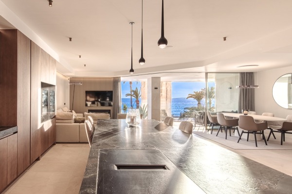 Designer Luxuswohnung direkt an der Promenade in 1. Meereslinie von Portixol Bild 3