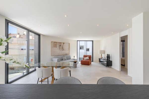 Exklusiv ausgestattetes Stadthaus in zweiter Meereslinie von Portixol Bild 4