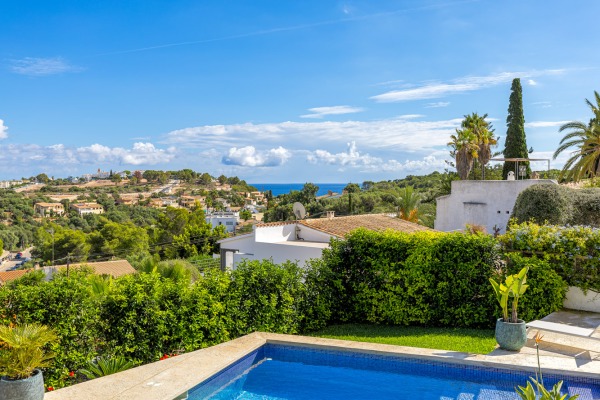 Moderne Villa mit Pool und Meerblick auf zwei Buchten Bild 5
