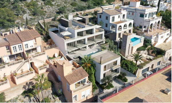 Neubauanlage mit Duplex und Triplex-Reihenhäusern mit Meerblick Bild 2