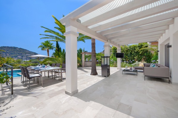 Exklusive, mediterrane Villa mit Meerblick in begehrter Lage von Port Andratx