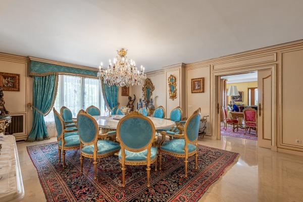 Exklusive Luxusvilla mit Meerblick in begehrter Lage von Genova Bild 10