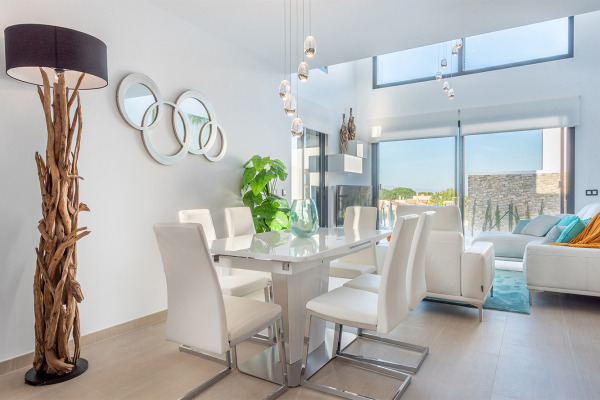 Neugebaute Meerblick-Villa mit Pool im Nordosten Mallorcas Bild 3