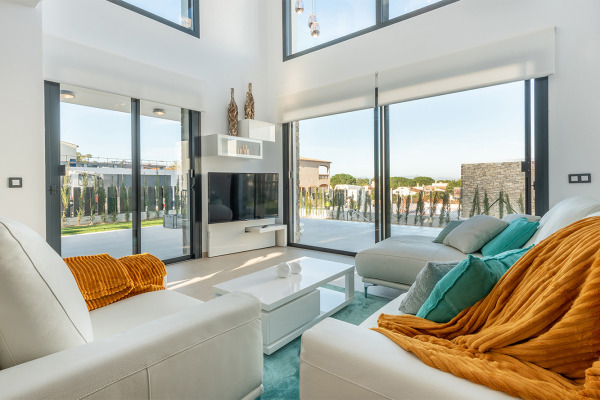 Neugebaute Meerblick-Villa mit Pool im Nordosten Mallorcas Bild 4