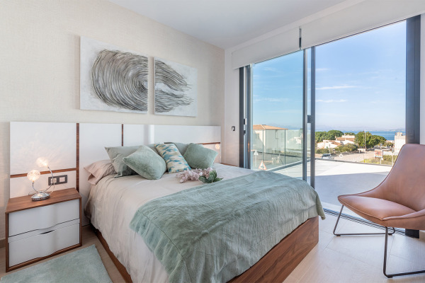 Neugebaute Meerblick-Villa mit Pool im Nordosten Mallorcas Bild 9