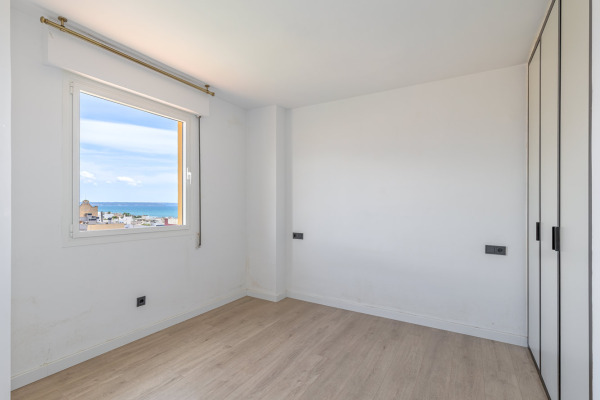 Strandnahe Meerblickwohnung über den Dächern von Portixol Bild 8