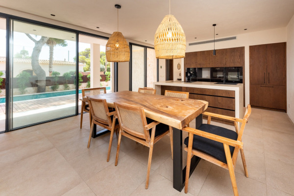 Luxuriöse Neubauvilla mit Pool in Cap des Moro im Naturpark Mondragó Bild 5