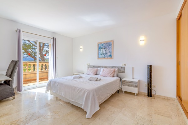 Mediterrane Villa mit Ferienvermietlizenz nah am Strand in Alcudia Bild 5