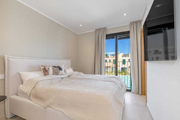 Neuwertiges, modernes Penthouse mit großer Dachterrasse in Ses Salines Bild 6